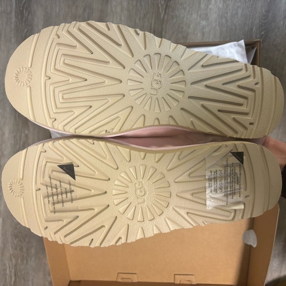 UGG | Cluggette Sheepskin Suede Slippers Pink Rosetta LIMITED STOCK Valentines - Picture 8 of 8